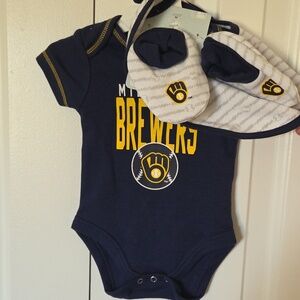MLB Milwaukee Brewers Newborn & 0-3M Bodysuit Bib Booties Baseball Summer Baby
